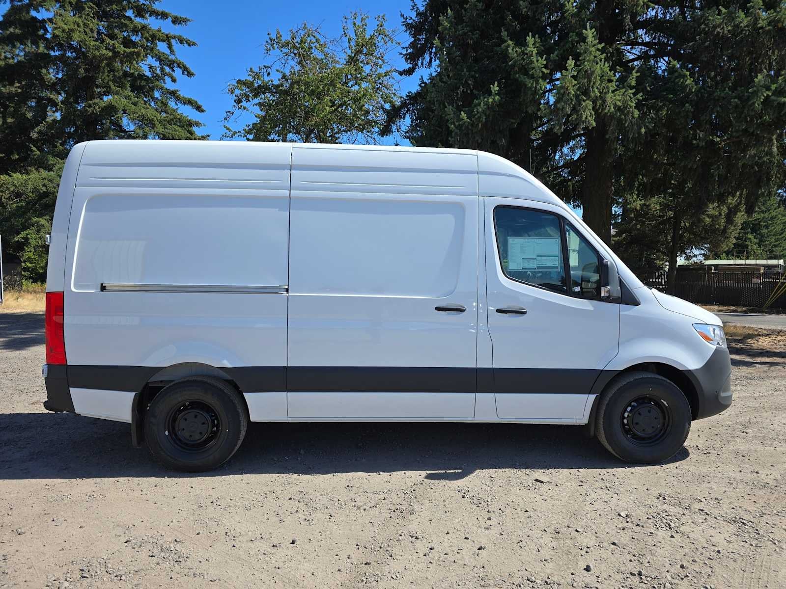 2026 Mercedes-Benz Sprinter 2500 Standard Roof I4 Diesel 144 RWD