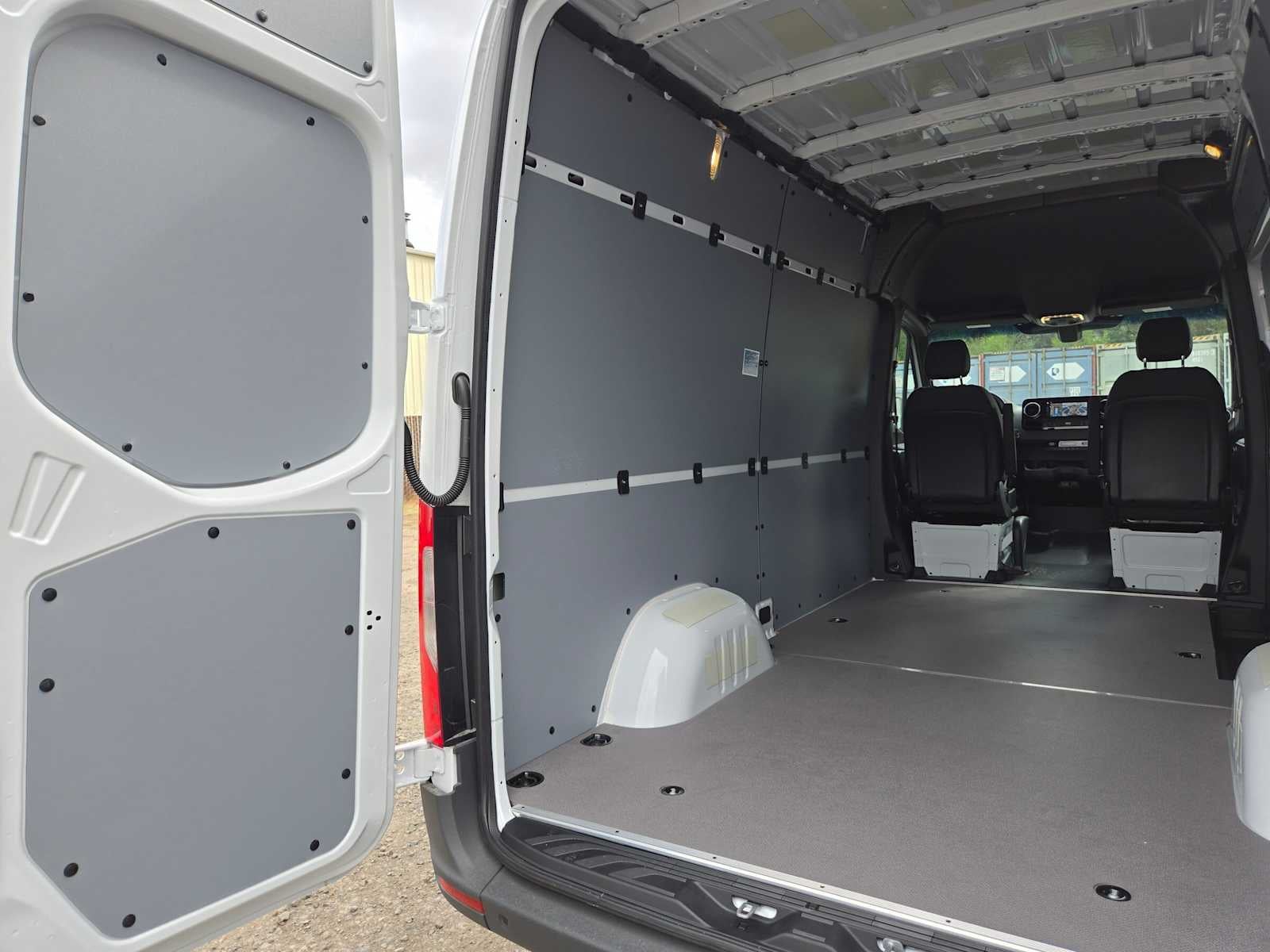 2026 Mercedes-Benz Sprinter Cargo 2500 Standard Roof I4 Diesel 144 RWD