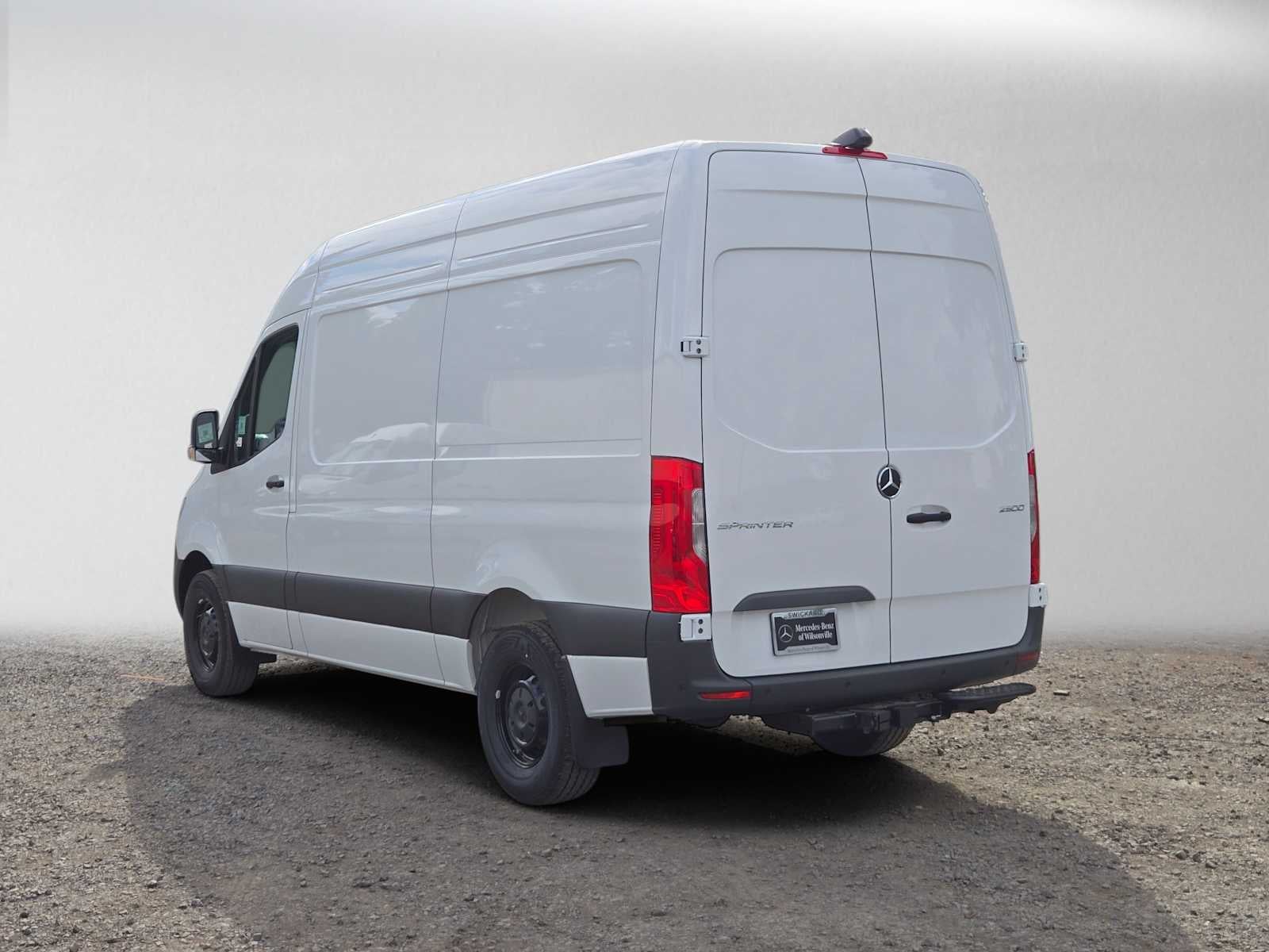 2026 Mercedes-Benz Sprinter Cargo 2500 Standard Roof I4 Diesel 144 RWD