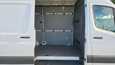 2025 Mercedes-Benz Sprinter Cargo Van 2500 Standard Roof I4 Diesel 144" RWD