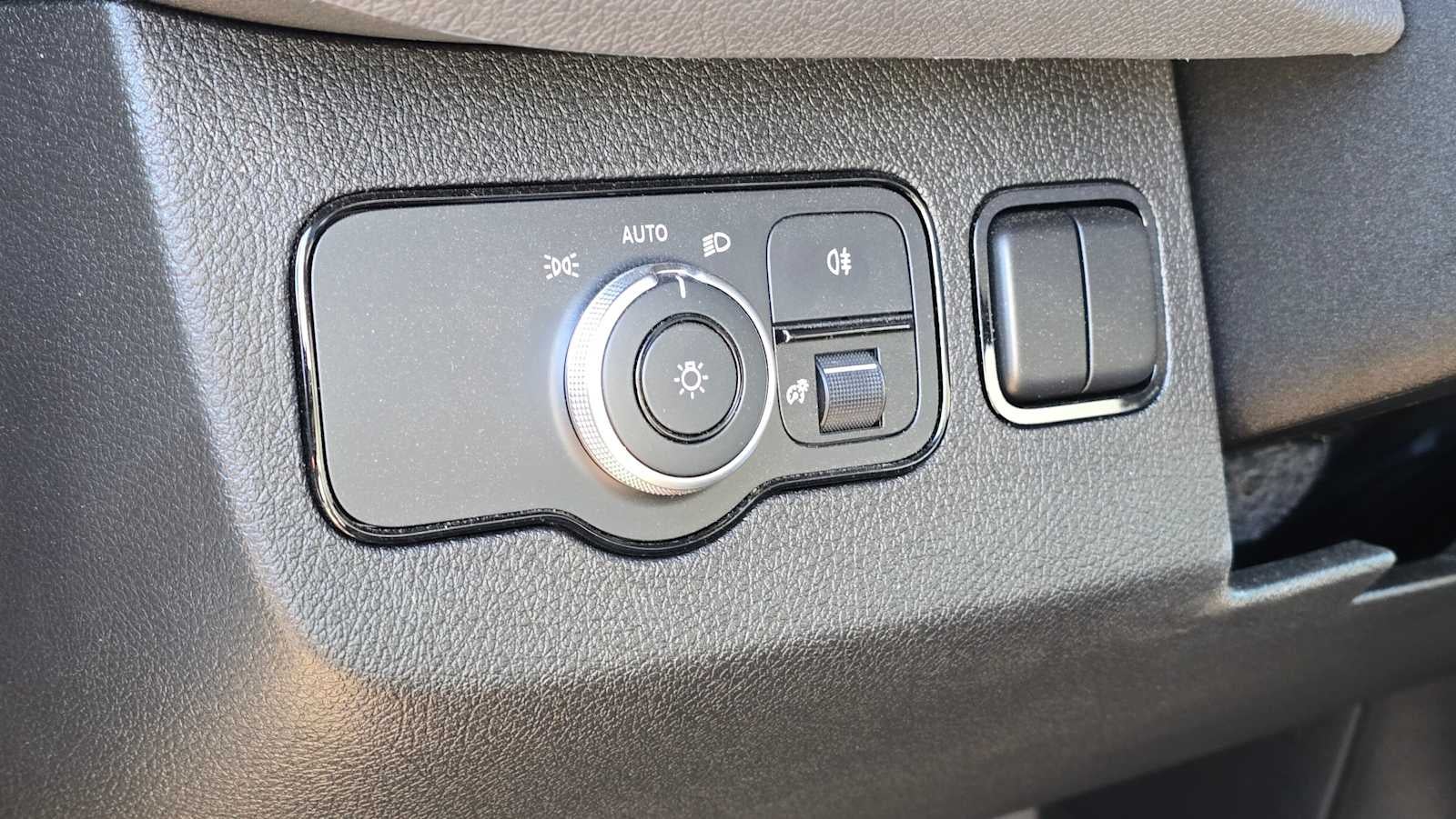 2025 Mercedes-Benz Sprinter Cargo Van 2500 Standard Roof I4 Diesel 144" RWD