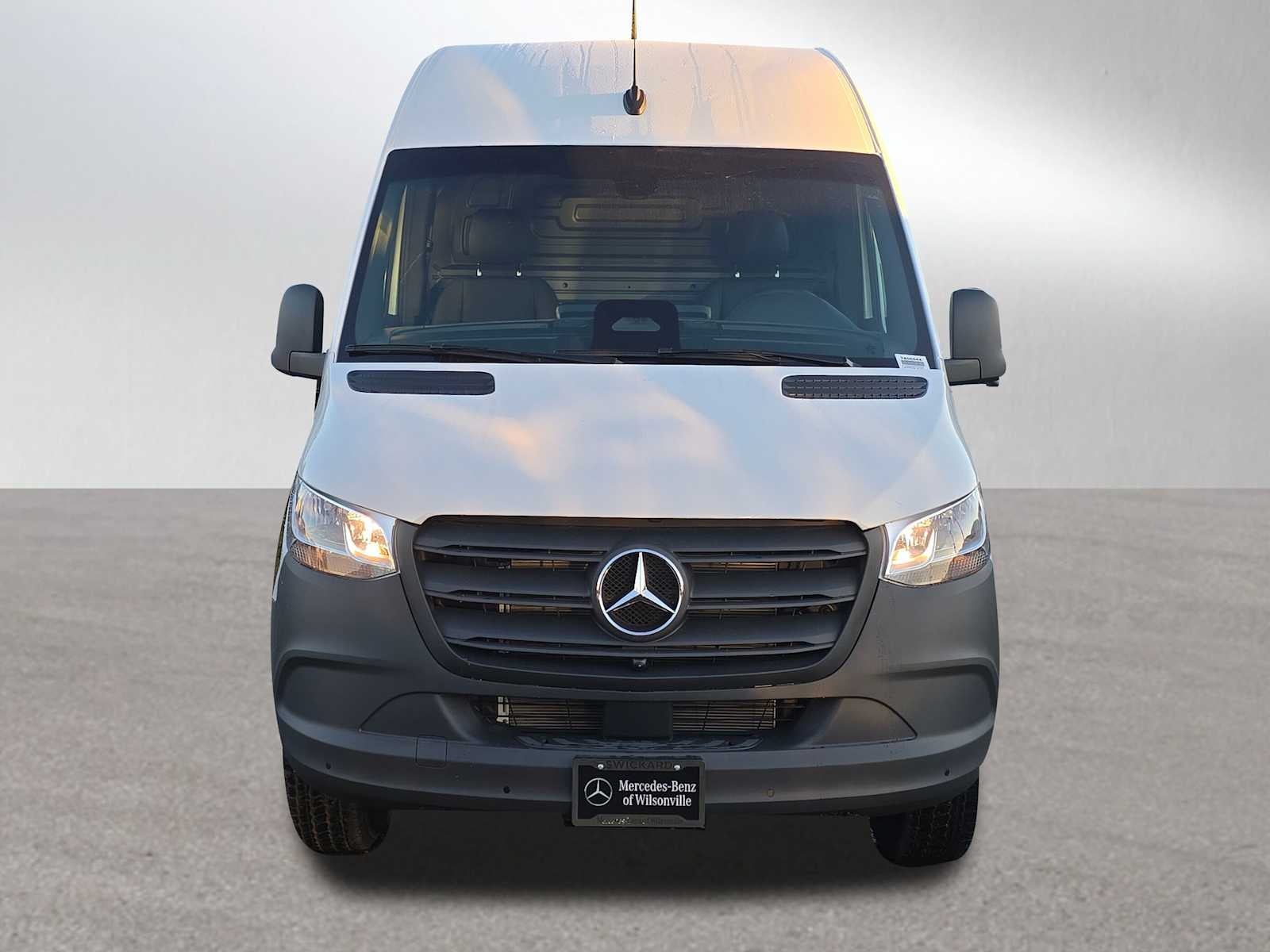 2026 Mercedes-Benz Sprinter 2500 Standard Roof I4 Diesel 144" RWD