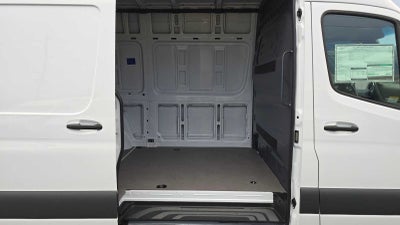 2026 Mercedes-Benz Sprinter 2500 Standard Roof I4 Diesel 144" RWD