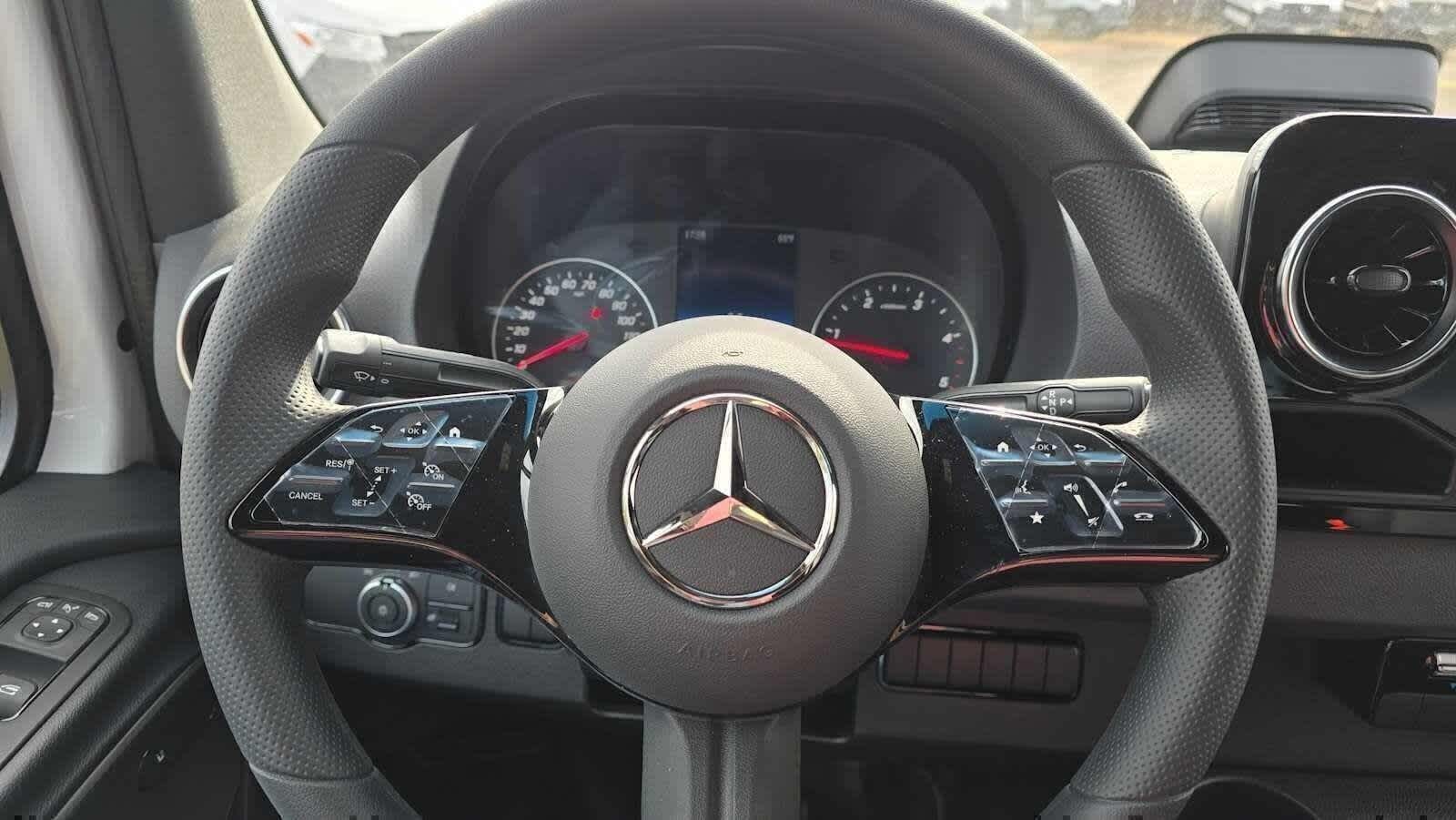 2026 Mercedes-Benz Sprinter 2500 Standard Roof I4 Diesel 144 RWD