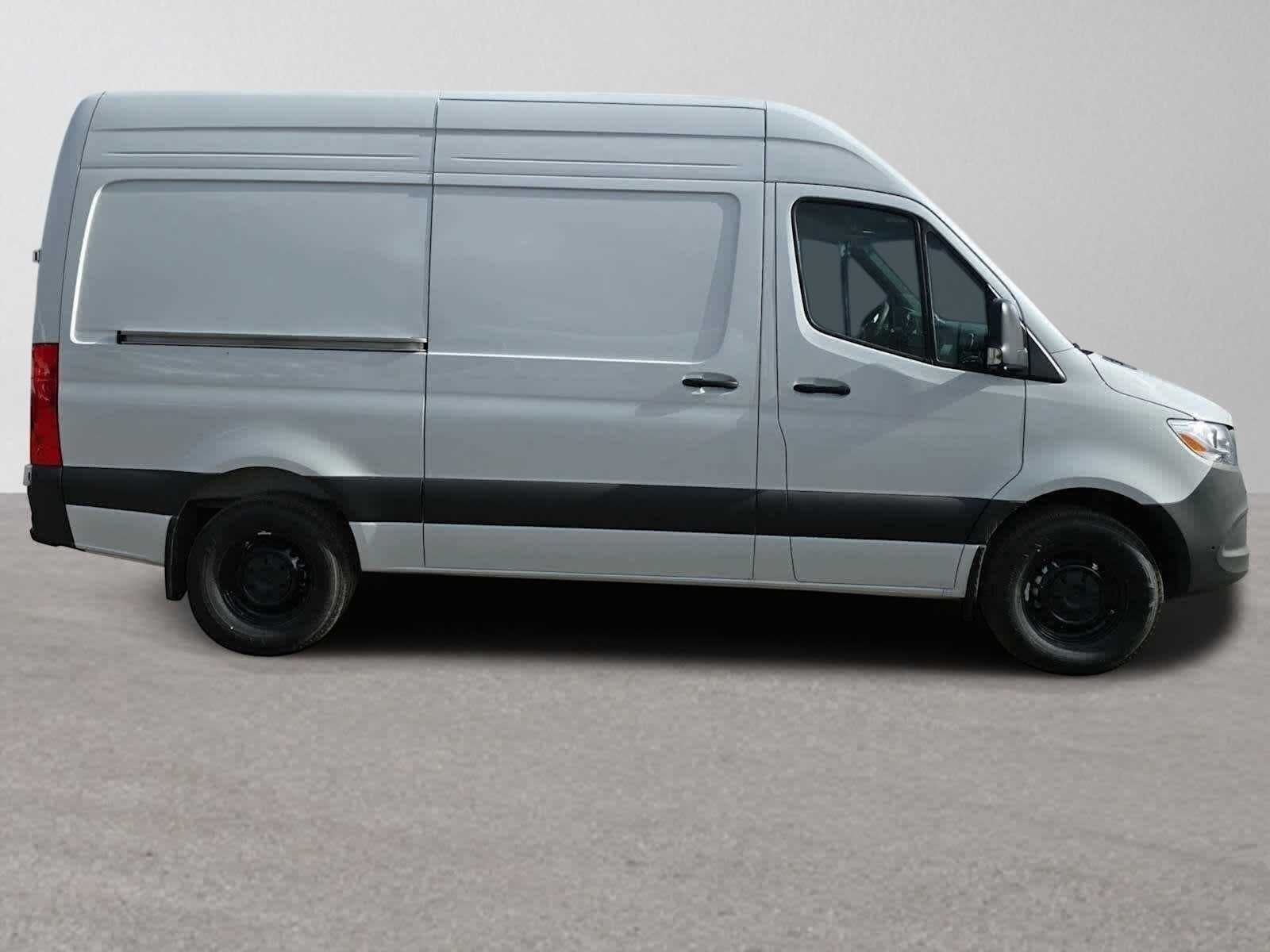 2026 Mercedes-Benz Sprinter 2500 Standard Roof I4 Diesel 144 RWD