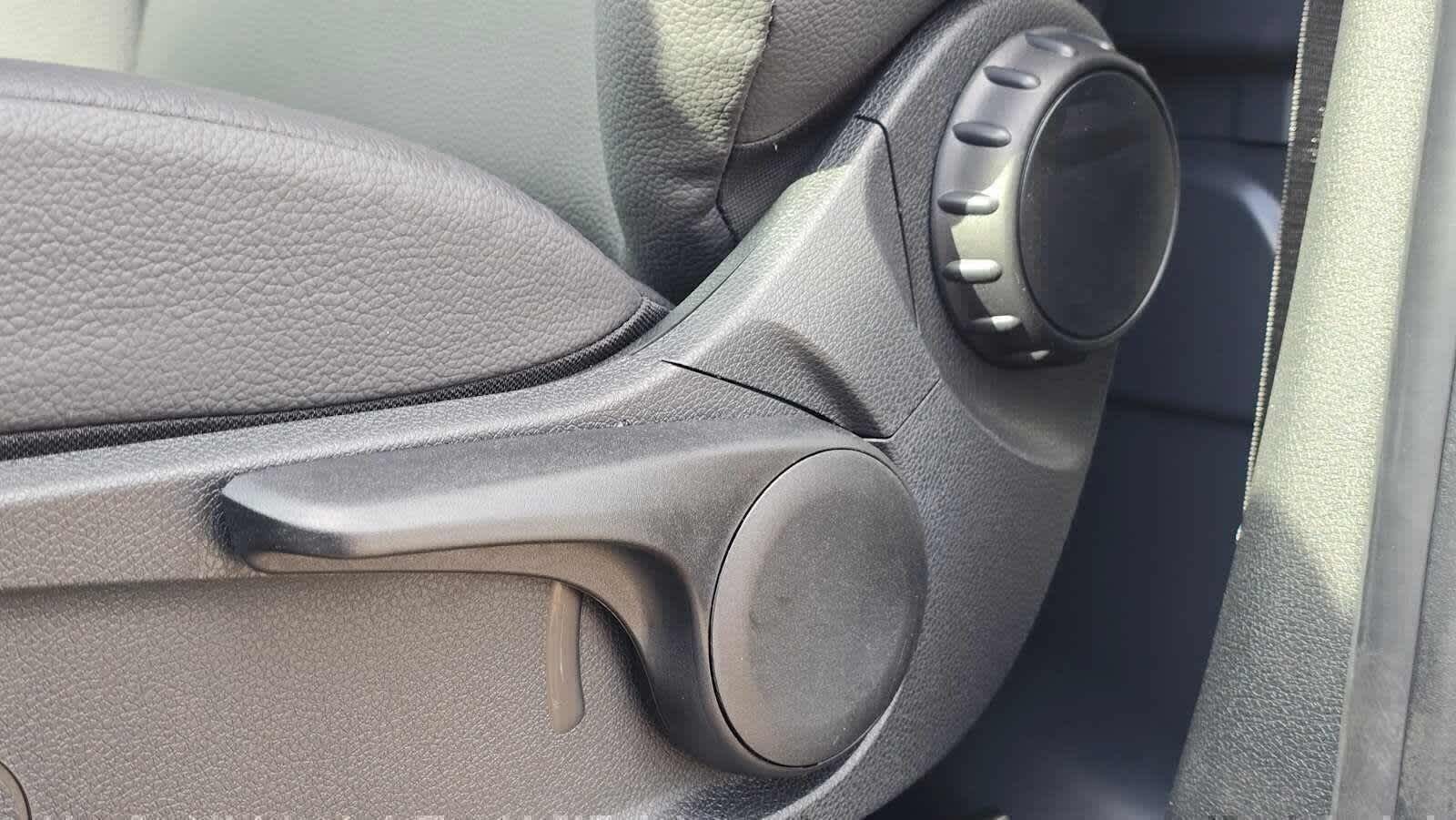 2026 Mercedes-Benz Sprinter 2500 Standard Roof I4 Diesel 144 RWD