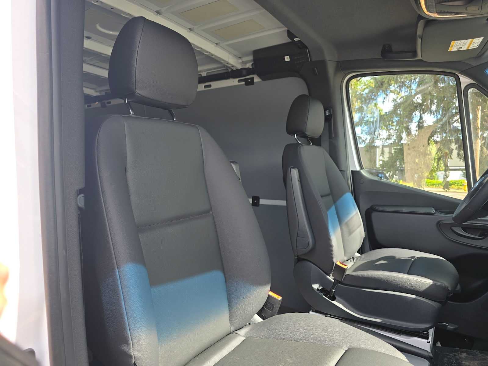 2026 Mercedes-Benz Sprinter 2500 Standard Roof I4 Diesel 144 RWD