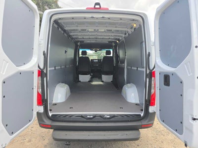 2026 Mercedes-Benz Sprinter 2500 Standard Roof I4 Diesel 144 RWD