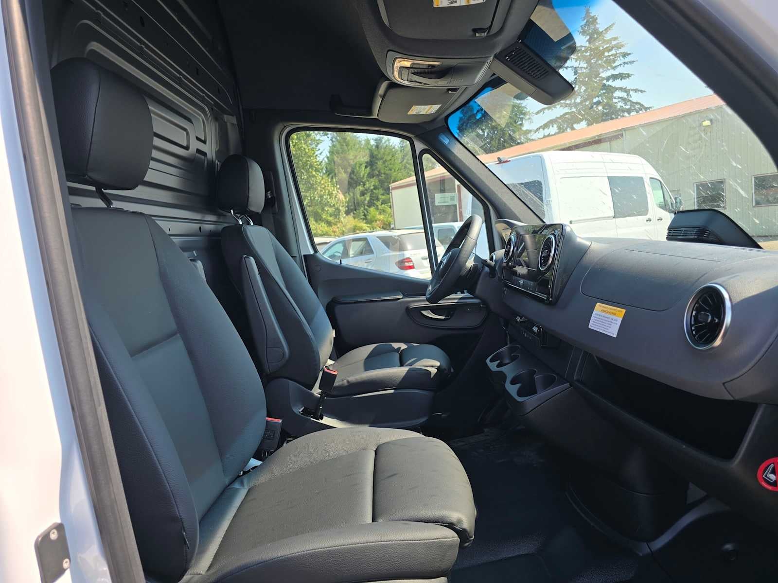 2026 Mercedes-Benz Sprinter 2500 Standard Roof I4 Diesel 144 RWD