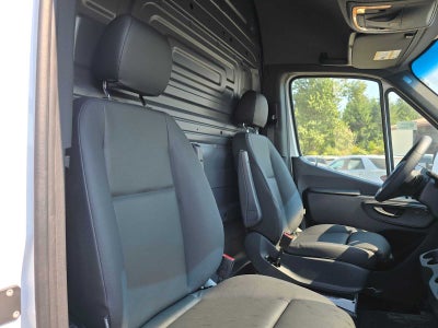 2026 Mercedes-Benz Sprinter 2500 Standard Roof I4 Diesel 144 RWD