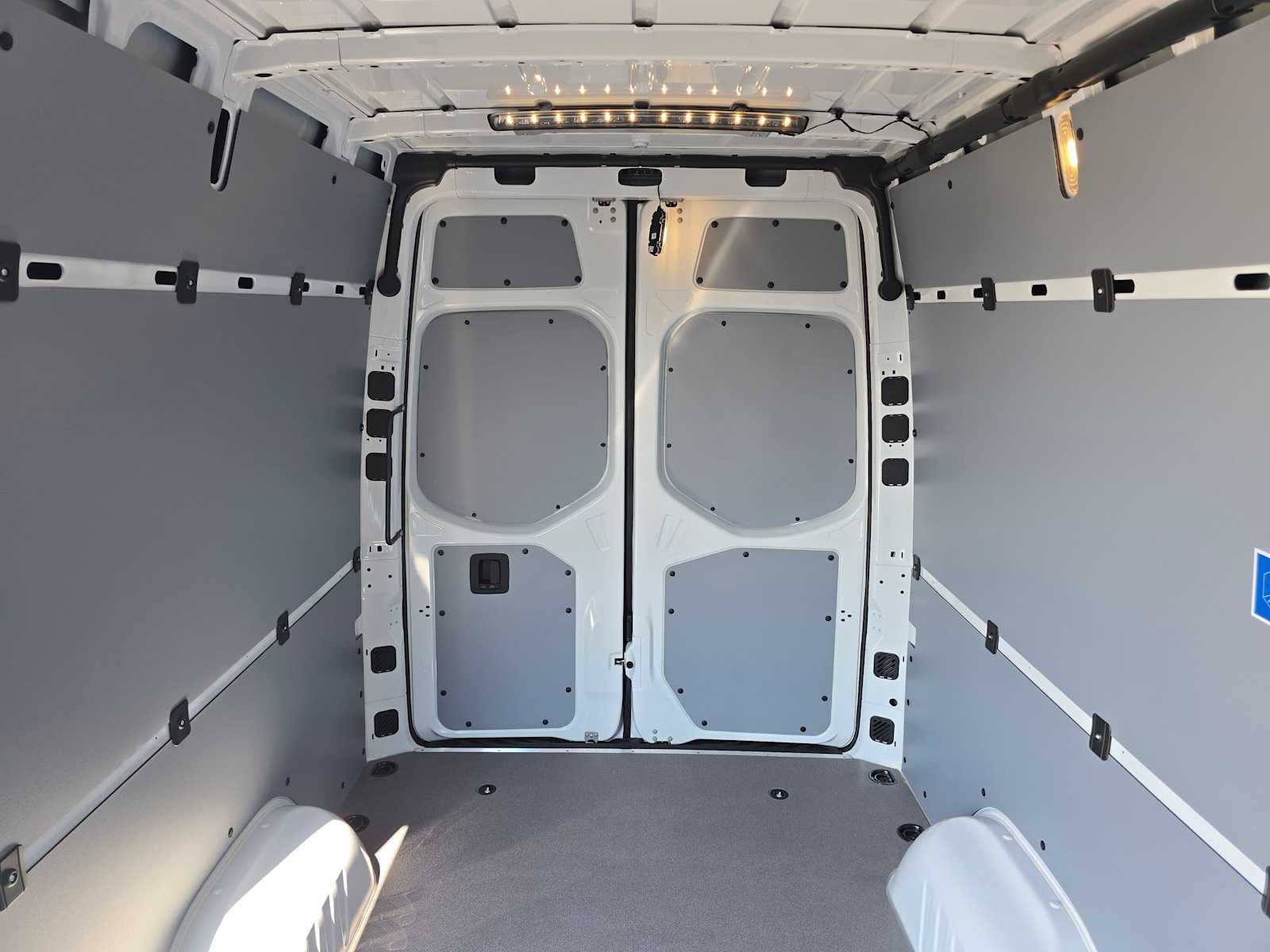 2026 Mercedes-Benz Sprinter 2500 Standard Roof I4 Diesel 144 RWD