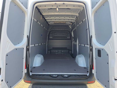 2026 Mercedes-Benz Sprinter 2500 Standard Roof I4 Diesel 144 RWD
