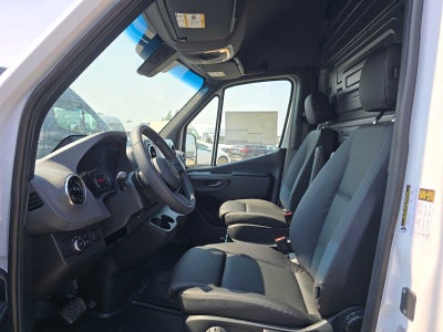 2026 Mercedes-Benz Sprinter 2500 Standard Roof I4 Diesel 144 RWD