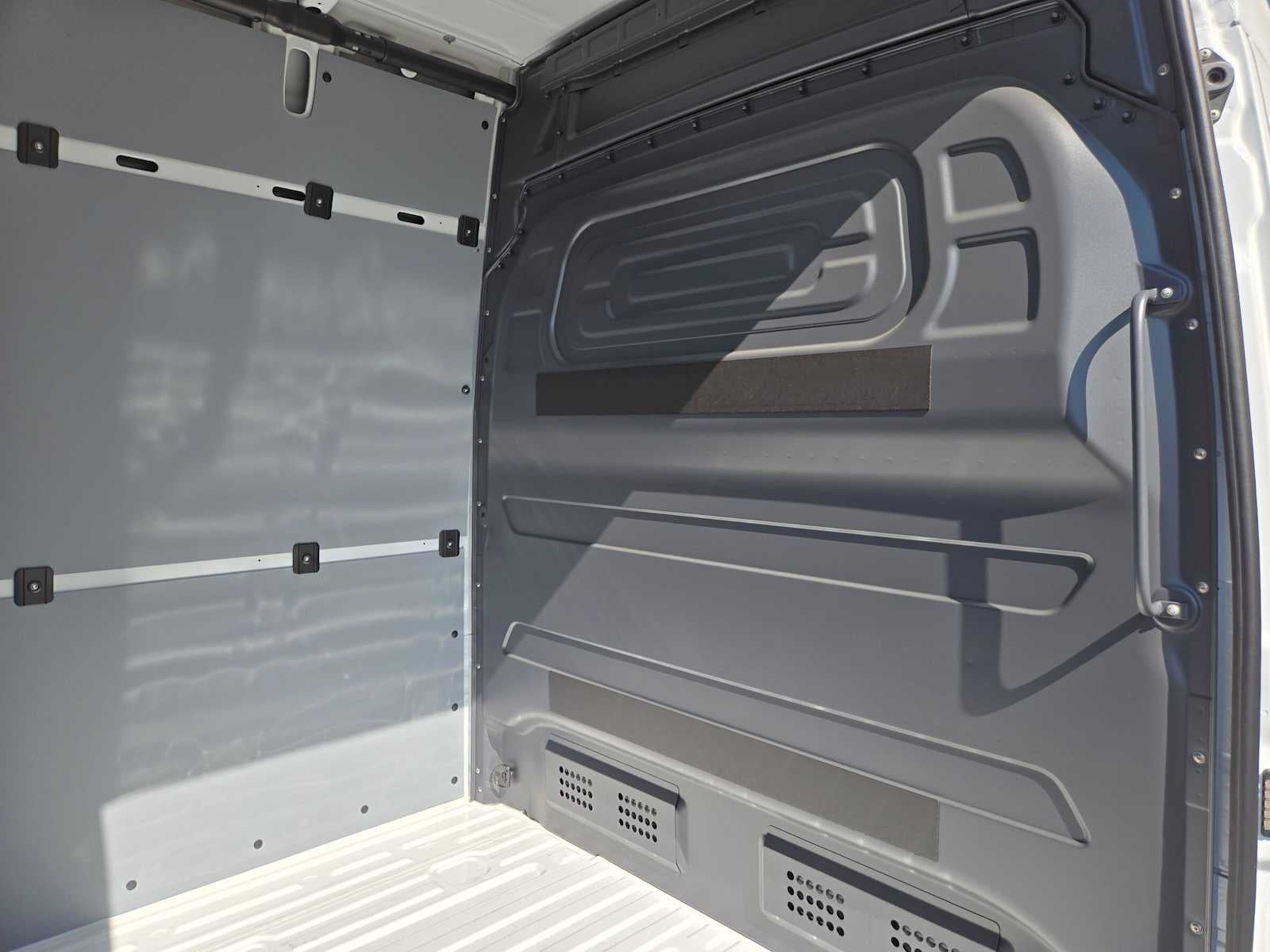 2026 Mercedes-Benz Sprinter Cargo 2500 Standard Roof I4 Diesel 144 RWD