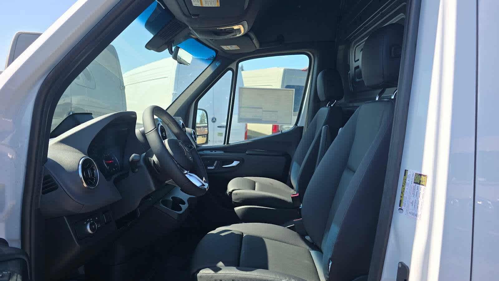 2026 Mercedes-Benz Sprinter 2500 High Roof I4 Diesel 170 RWD