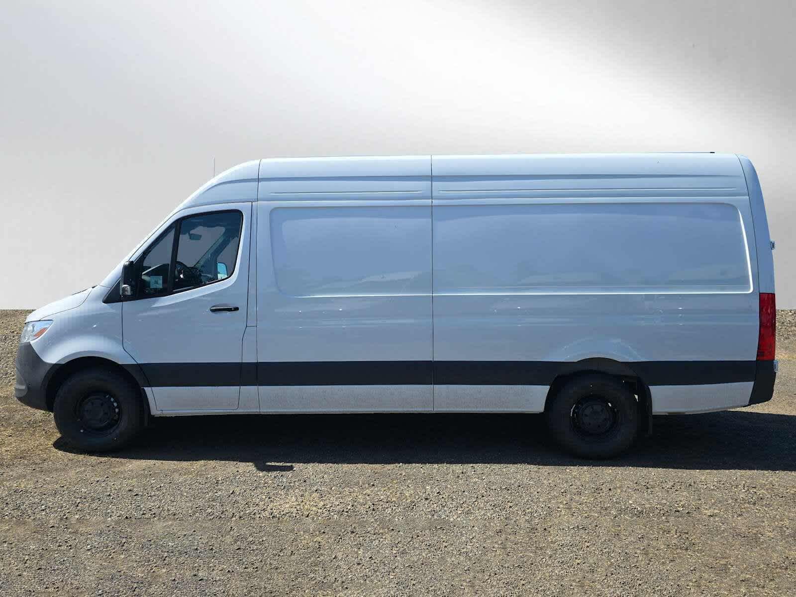 2026 Mercedes-Benz Sprinter 2500 High Roof I4 Diesel 170 RWD