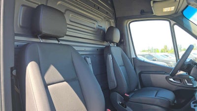 2026 Mercedes-Benz Sprinter 2500 High Roof I4 Diesel 170 RWD