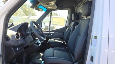 2026 Mercedes-Benz Sprinter 2500 High Roof I4 Diesel 170 RWD