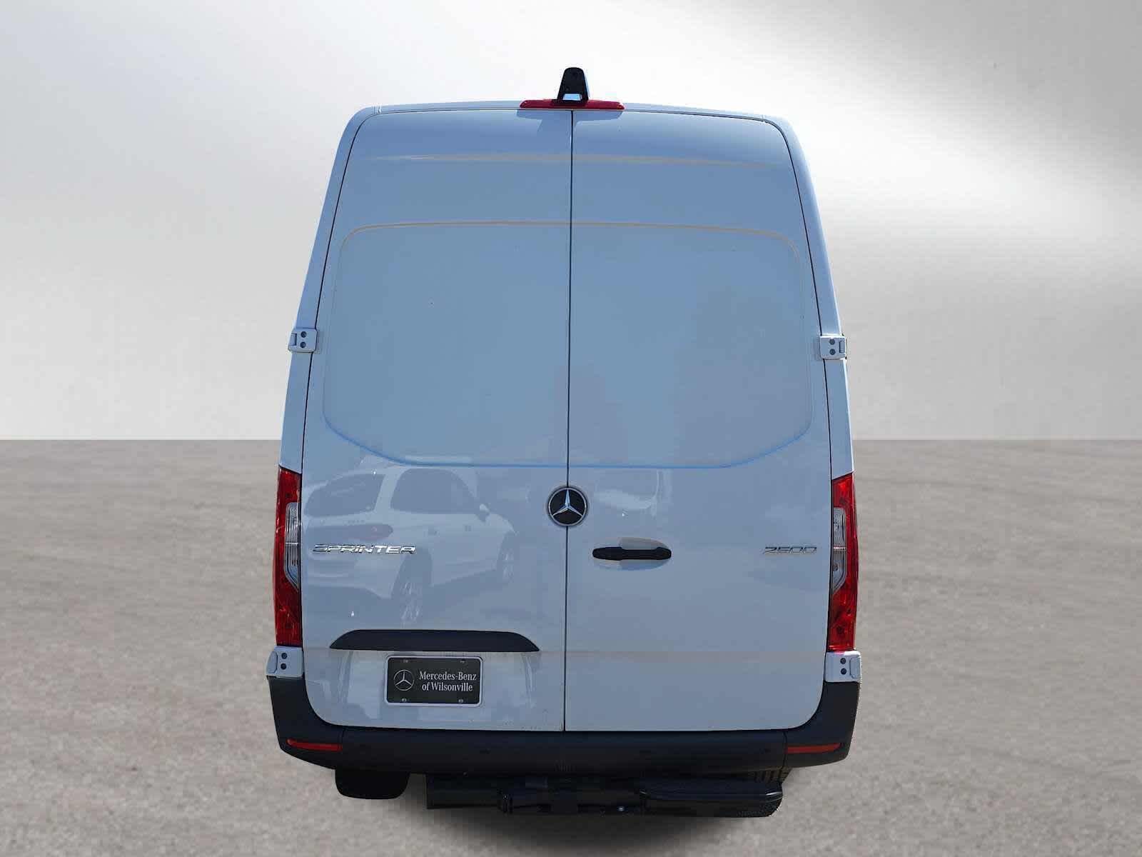 2026 Mercedes-Benz Sprinter 2500 High Roof I4 Diesel 170 RWD