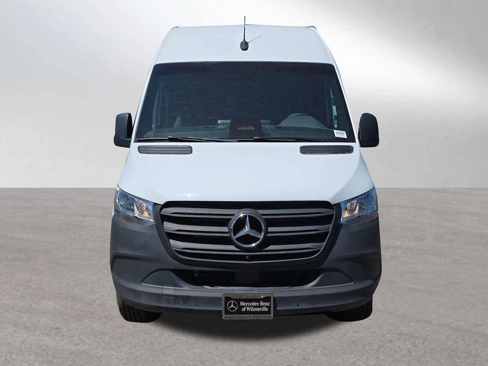 2026 Mercedes-Benz Sprinter 2500 High Roof I4 Diesel 170 RWD