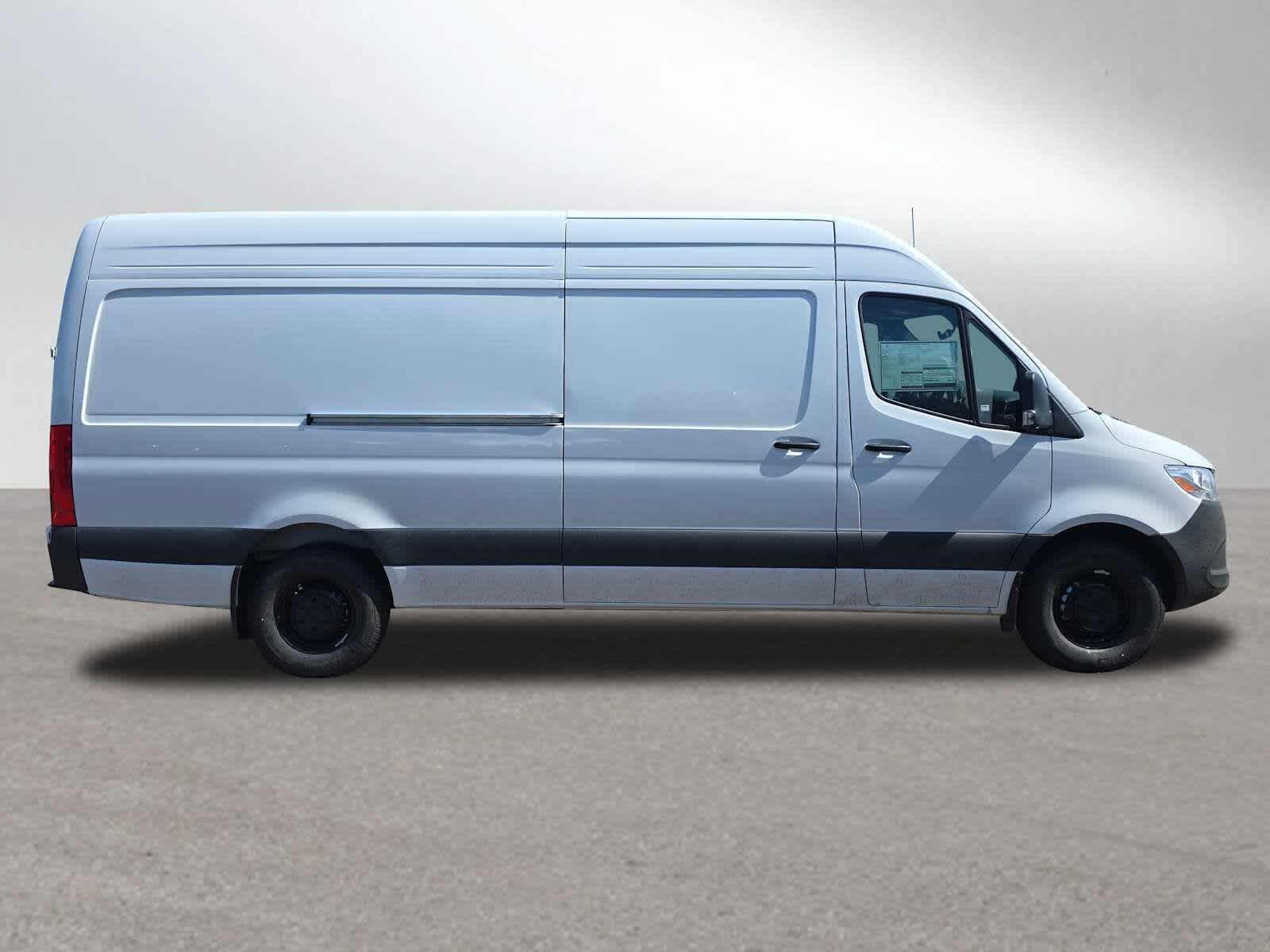 2026 Mercedes-Benz Sprinter 2500 High Roof I4 Diesel 170 RWD