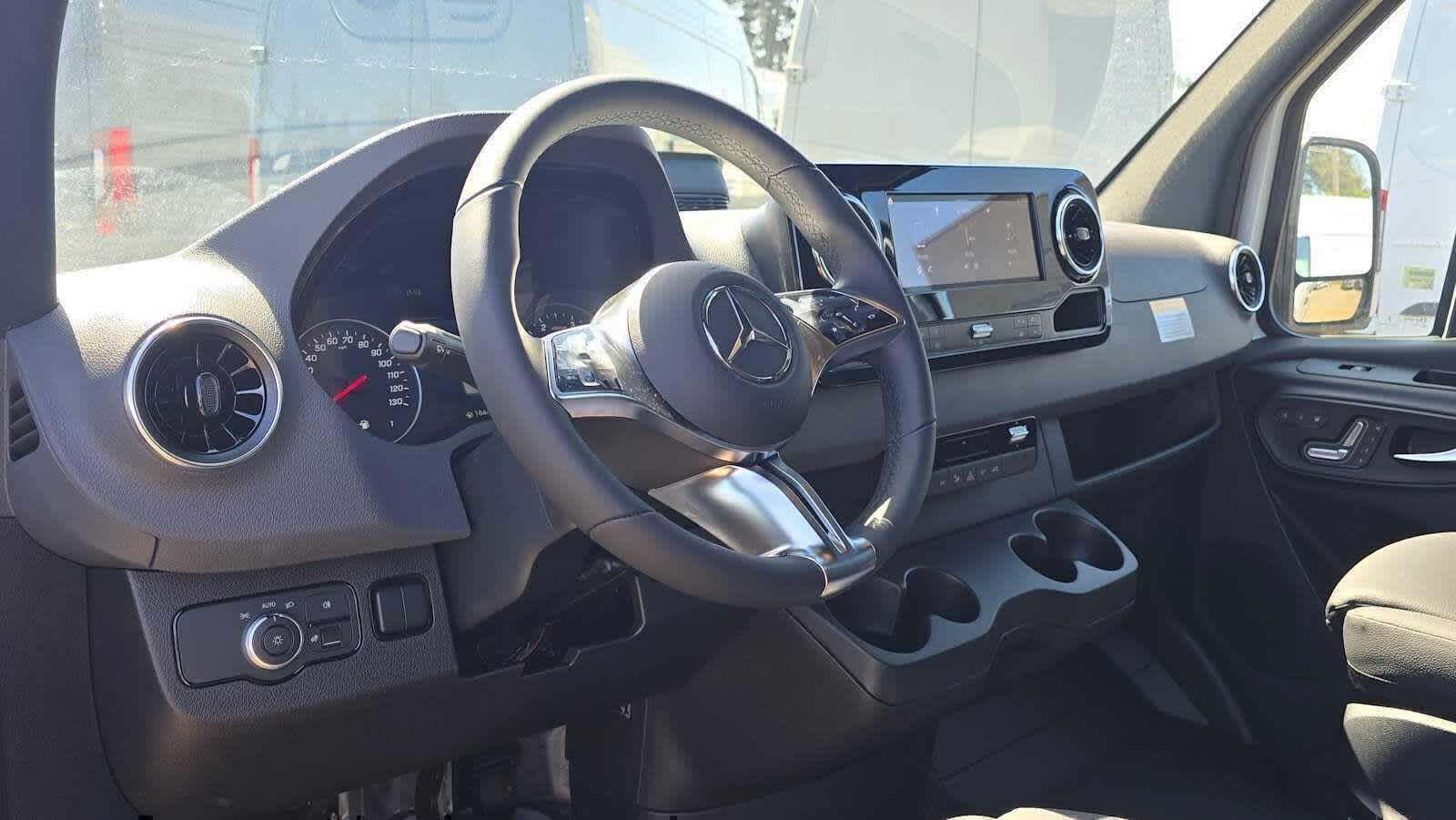 2026 Mercedes-Benz Sprinter 2500 High Roof I4 Diesel 170 RWD
