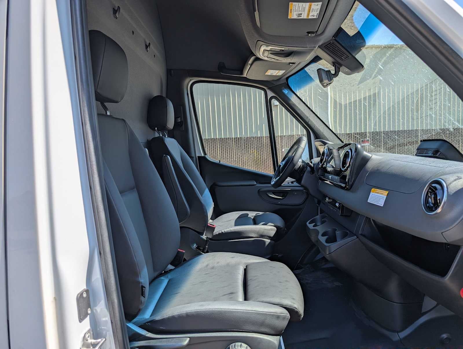 2026 Mercedes-Benz Sprinter 2500 High Roof I4 Diesel 170 RWD