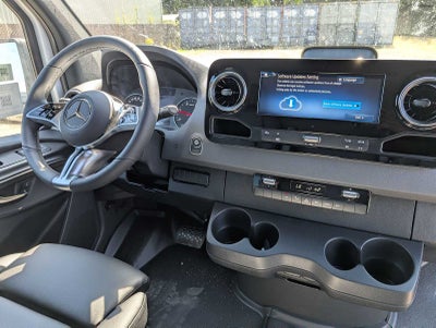 2026 Mercedes-Benz Sprinter 2500 High Roof I4 Diesel 170 RWD