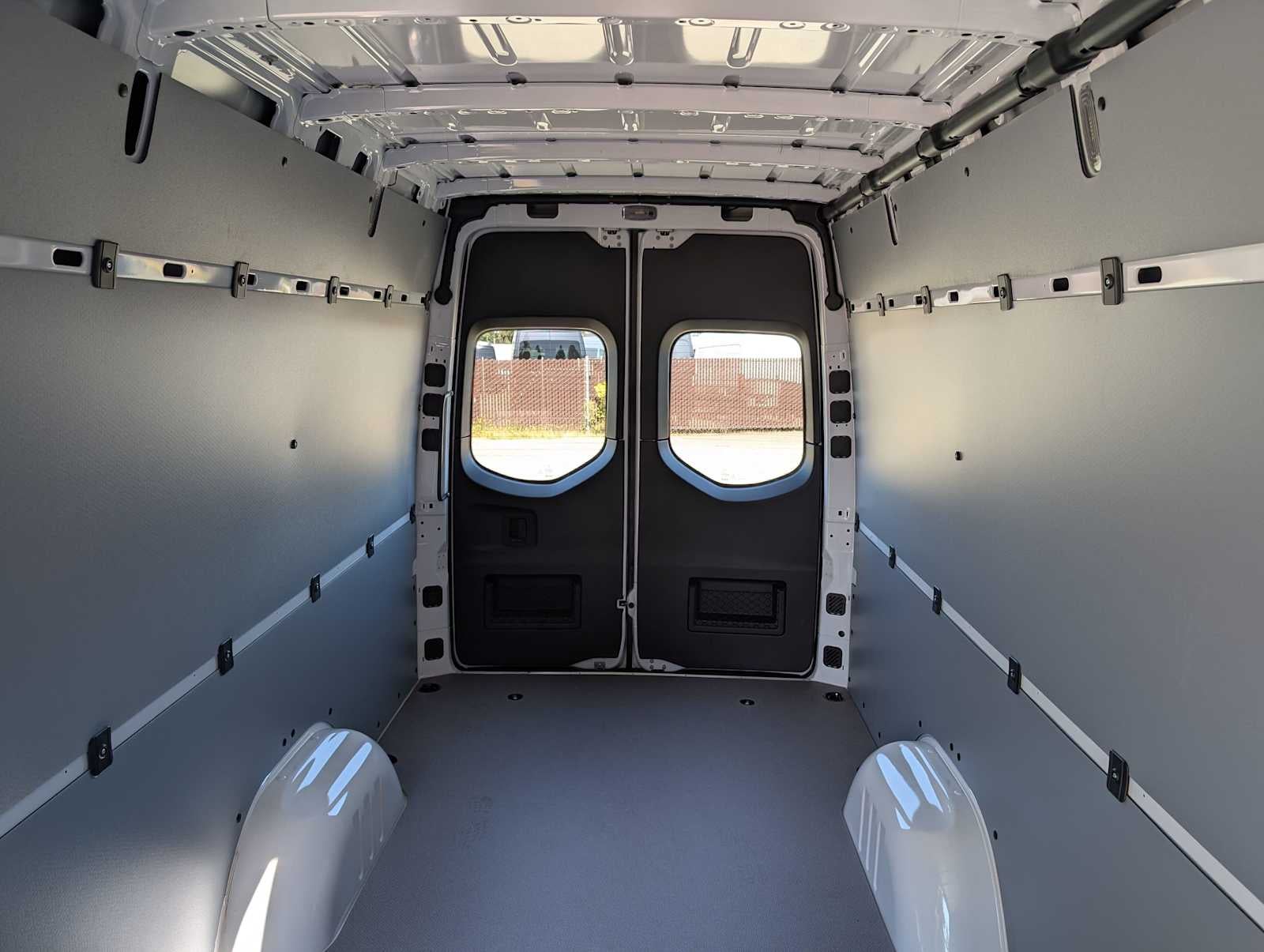 2026 Mercedes-Benz Sprinter 2500 High Roof I4 Diesel 170 RWD