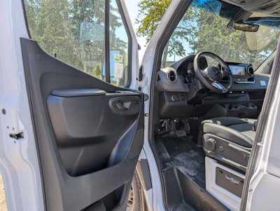 2026 Mercedes-Benz Sprinter 2500 High Roof I4 Diesel 170 RWD