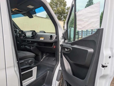 2026 Mercedes-Benz Sprinter 2500 High Roof I4 Diesel 170 RWD