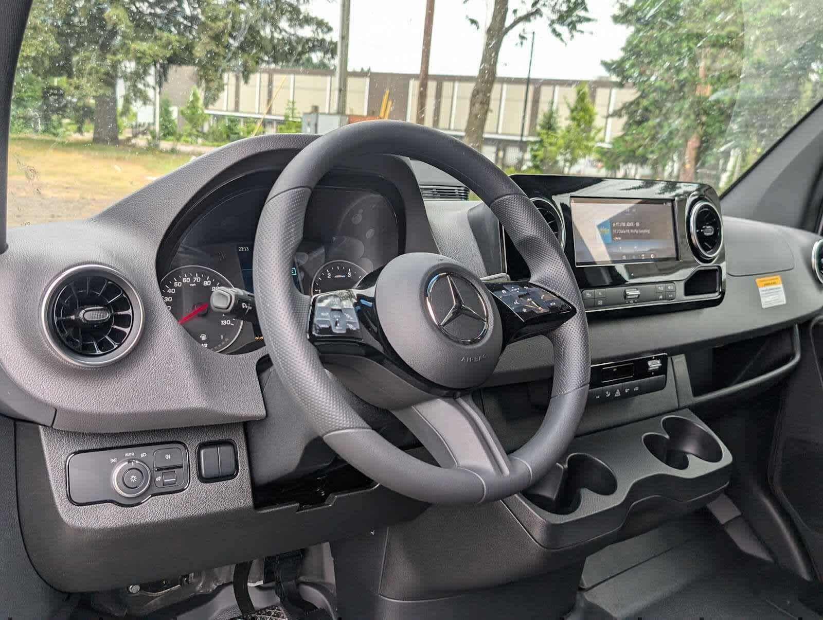 2026 Mercedes-Benz Sprinter 2500 High Roof I4 Diesel 170 RWD