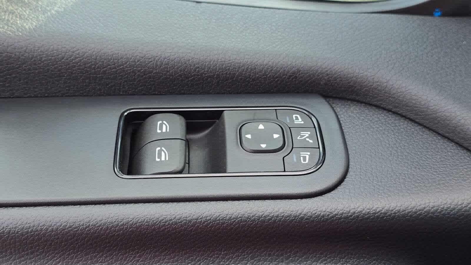 2026 Mercedes-Benz Sprinter 2500 High Roof I4 Diesel 170 RWD