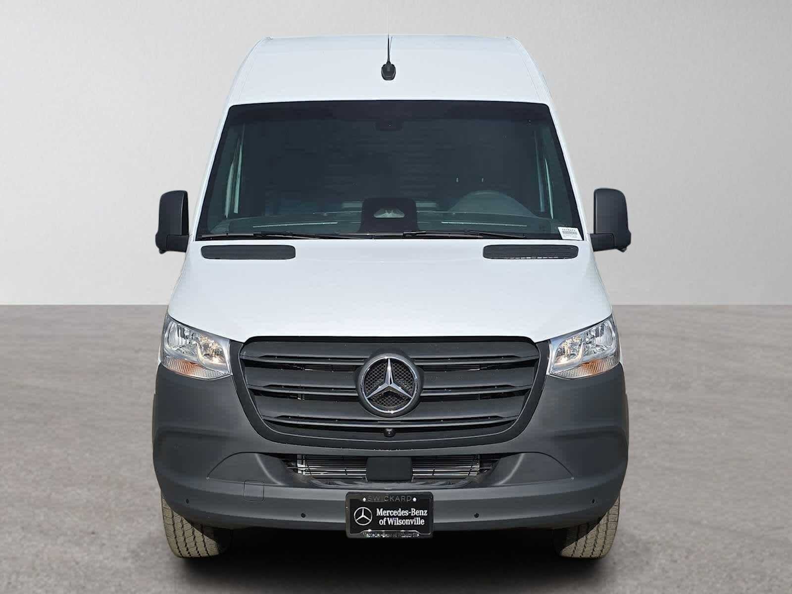 2026 Mercedes-Benz Sprinter 2500 High Roof I4 Diesel 170 RWD