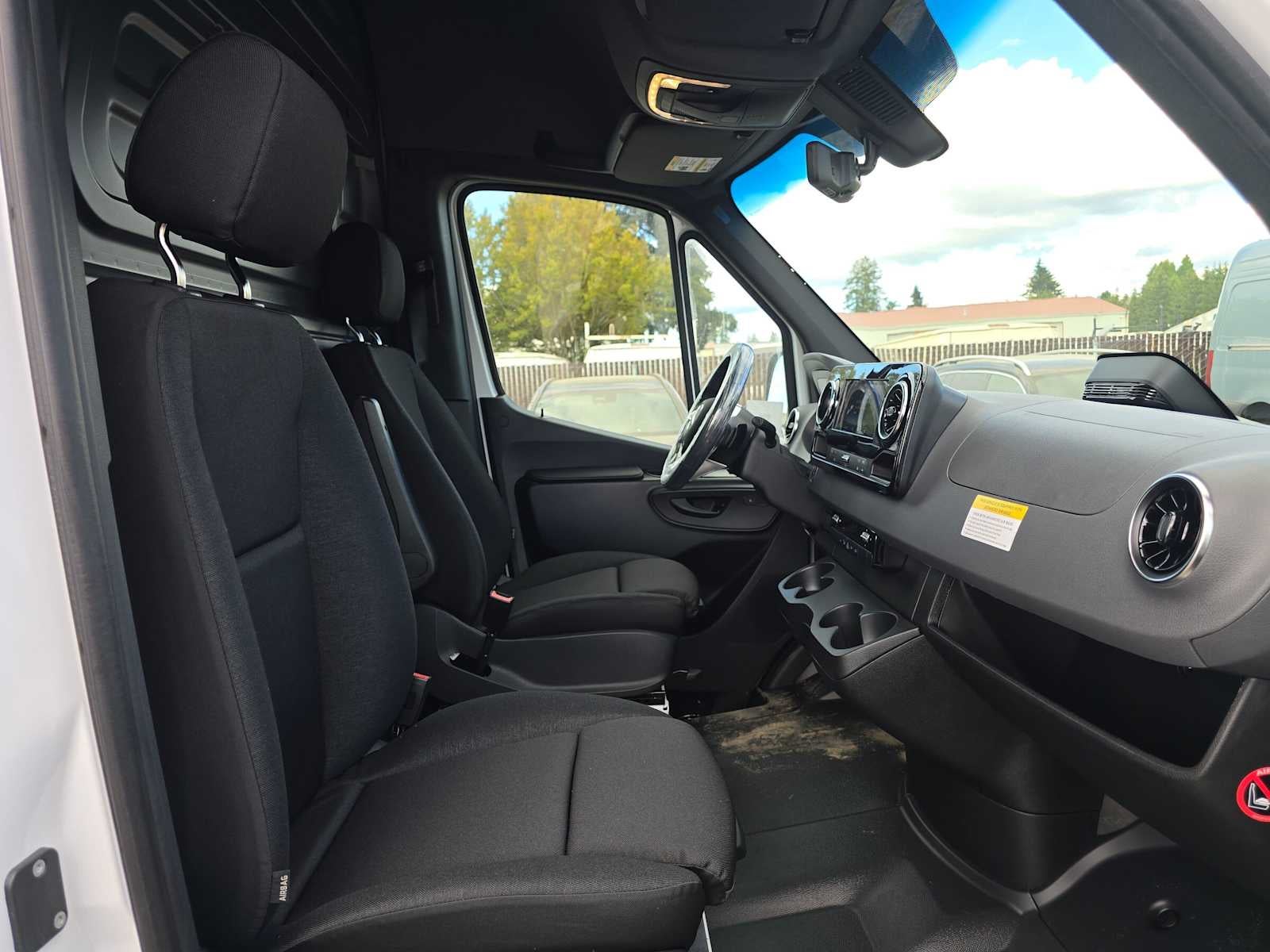 2026 Mercedes-Benz Sprinter 2500 High Roof I4 Diesel 170 RWD