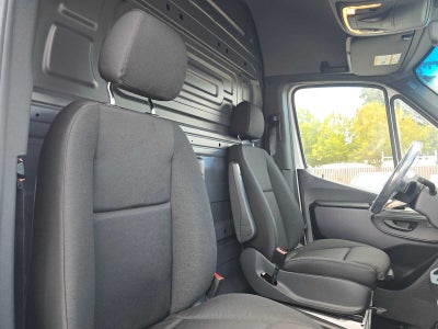 2026 Mercedes-Benz Sprinter 2500 High Roof I4 Diesel 170 RWD