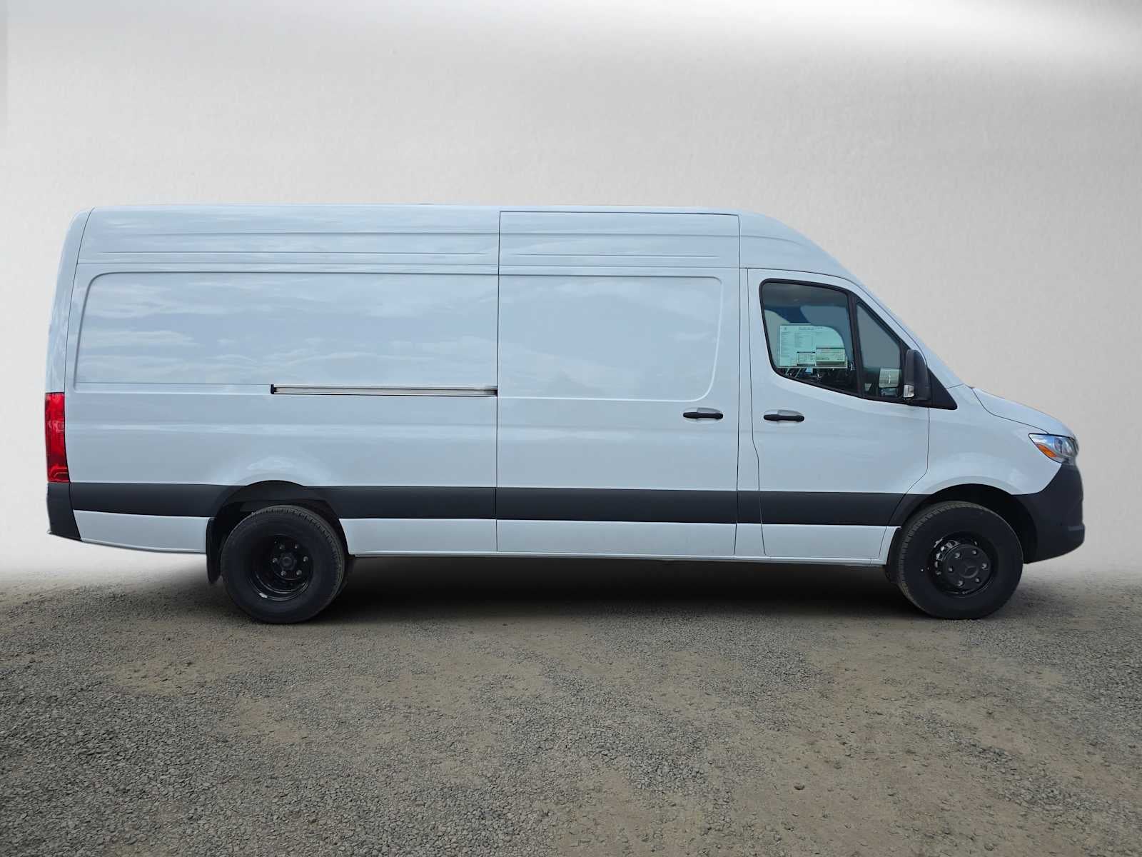 2026 Mercedes-Benz Sprinter 2500 High Roof I4 Diesel 170 RWD