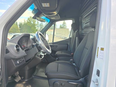 2026 Mercedes-Benz Sprinter 2500 High Roof I4 Diesel 170 RWD