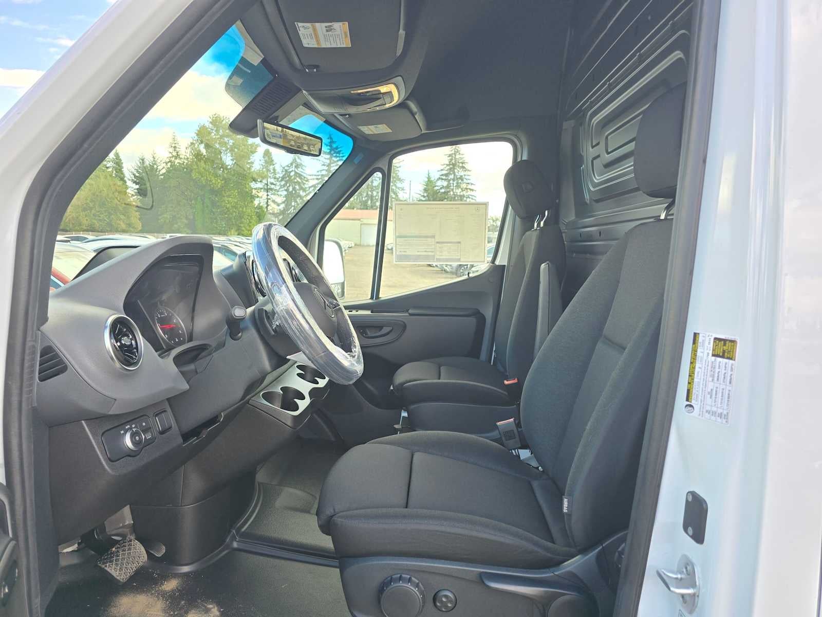 2026 Mercedes-Benz Sprinter 2500 High Roof I4 Diesel 170 RWD