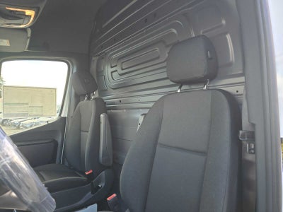 2026 Mercedes-Benz Sprinter 2500 High Roof I4 Diesel 170 RWD