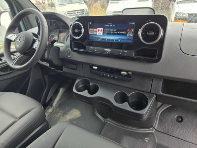 2026 Mercedes-Benz Sprinter 2500 High Roof I4 Diesel 170 RWD