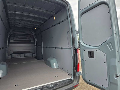 2026 Mercedes-Benz Sprinter 2500 High Roof I4 Diesel 170 RWD