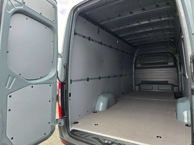 2026 Mercedes-Benz Sprinter 2500 High Roof I4 Diesel 170 RWD