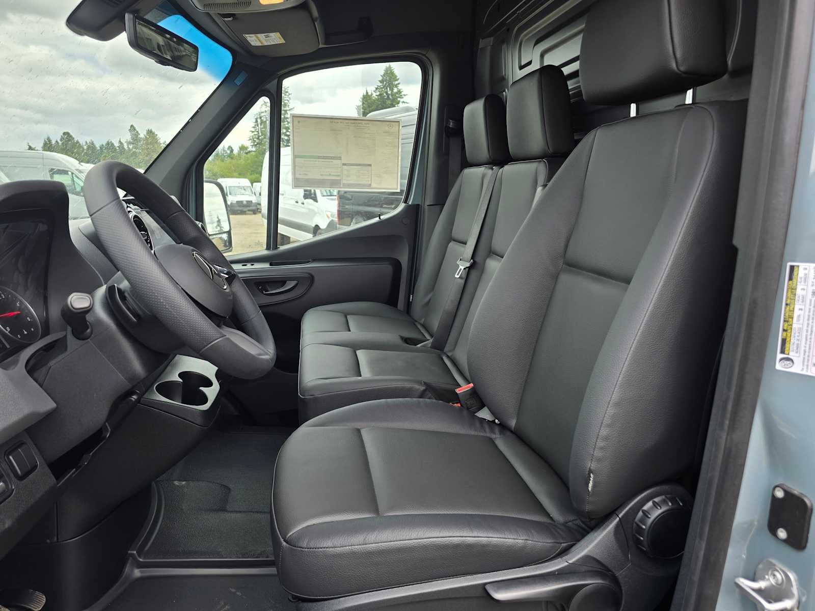 2026 Mercedes-Benz Sprinter 2500 High Roof I4 Diesel 170 RWD