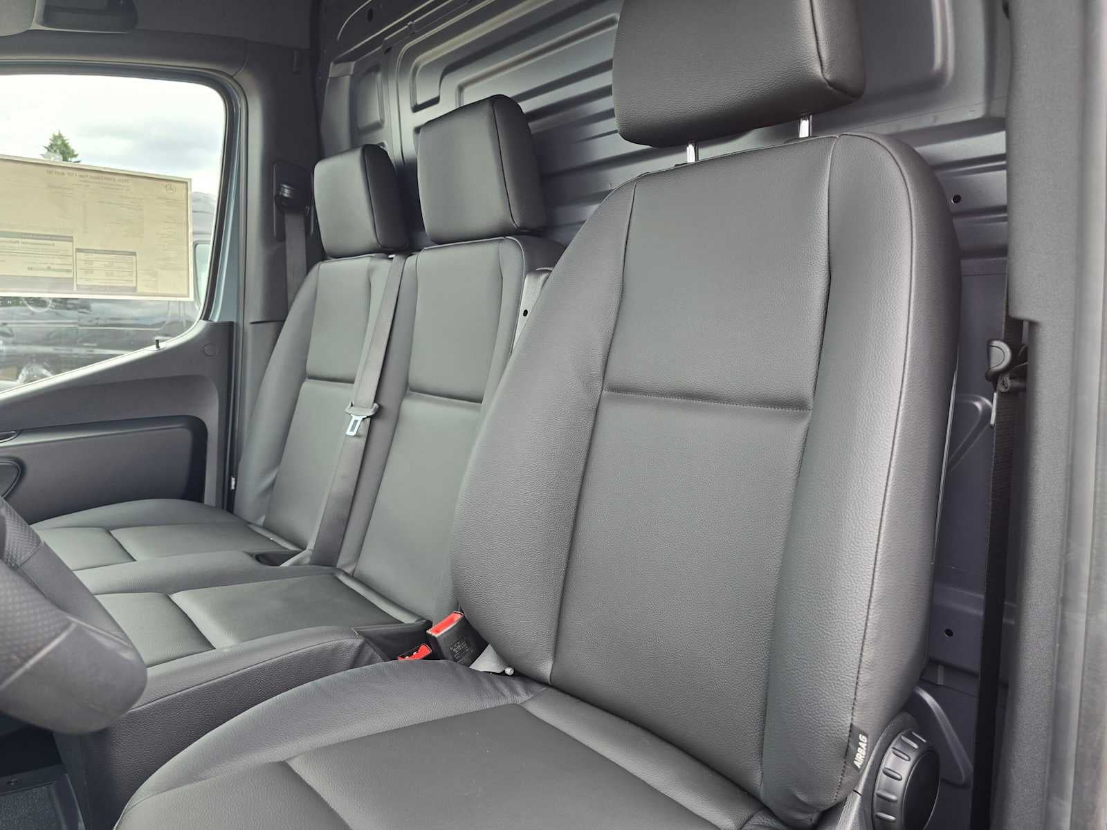 2026 Mercedes-Benz Sprinter 2500 High Roof I4 Diesel 170 RWD