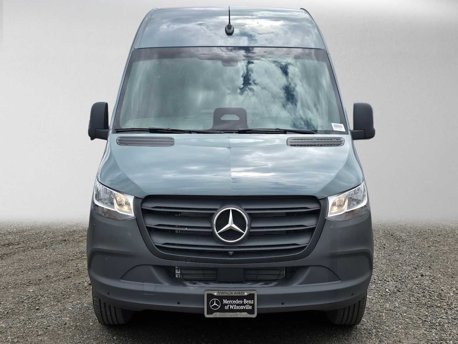 2026 Mercedes-Benz Sprinter 2500 High Roof I4 Diesel 170 RWD