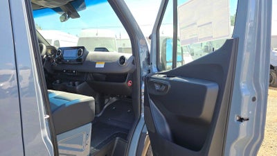 2026 Mercedes-Benz Sprinter 2500 High Roof I4 Diesel 170 RWD