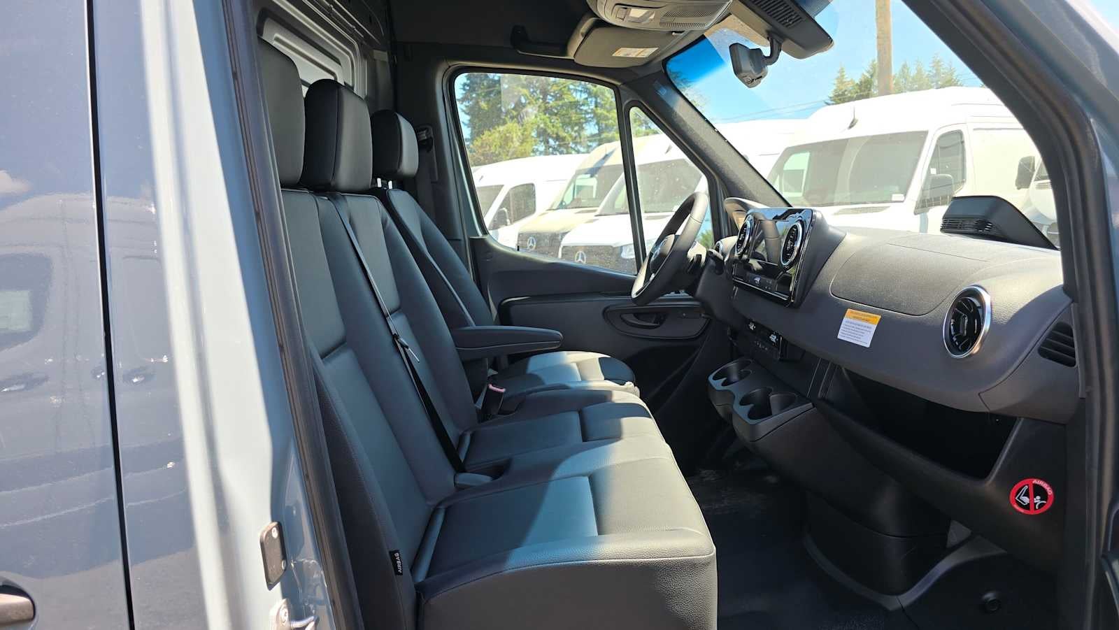 2026 Mercedes-Benz Sprinter 2500 High Roof I4 Diesel 170 RWD