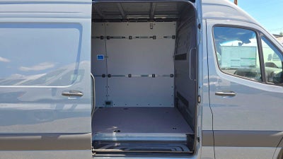 2026 Mercedes-Benz Sprinter 2500 High Roof I4 Diesel 170 RWD
