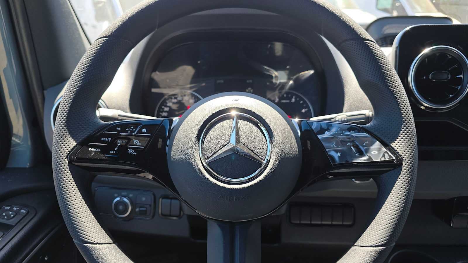 2026 Mercedes-Benz Sprinter 2500 High Roof I4 Diesel 170 RWD